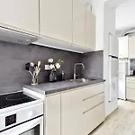 Bnbnova - 2br - Eiffel Tower & Grenelle Apartman *