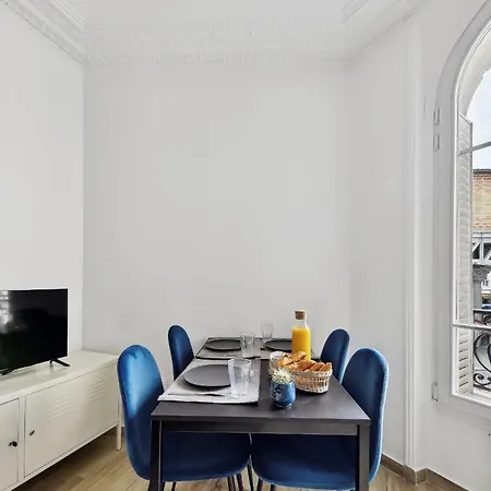 アパート Bnbnova - 2br - Eiffel Tower & Grenelle パリ