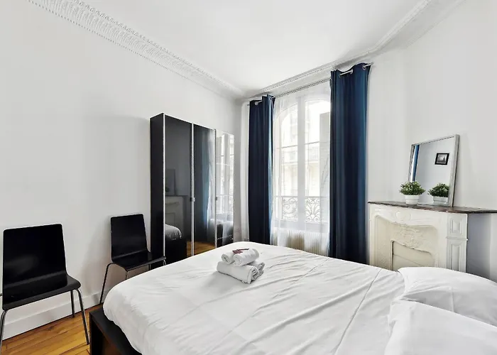 Bnbnova - 2br - Eiffel Tower & Grenelle شقة *